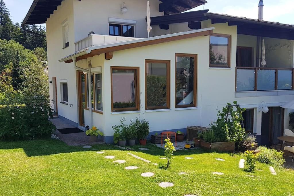 Wohnung Mit Balkon In Velden - Appartment Berge Bytilly Velden am Wörthersee Exteriör bild